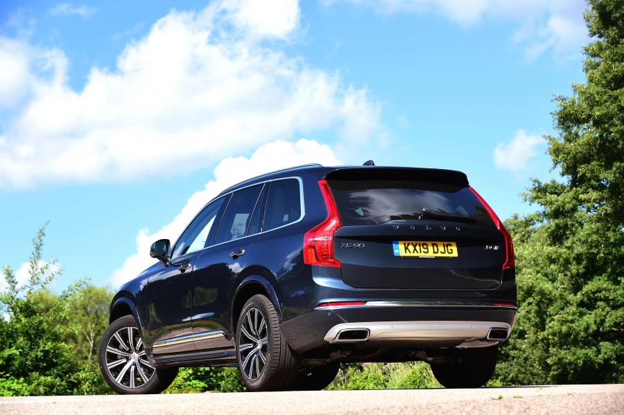  Volvo XC90 B5 Inscription 2019 года  (UK) (фото 13 из 40)